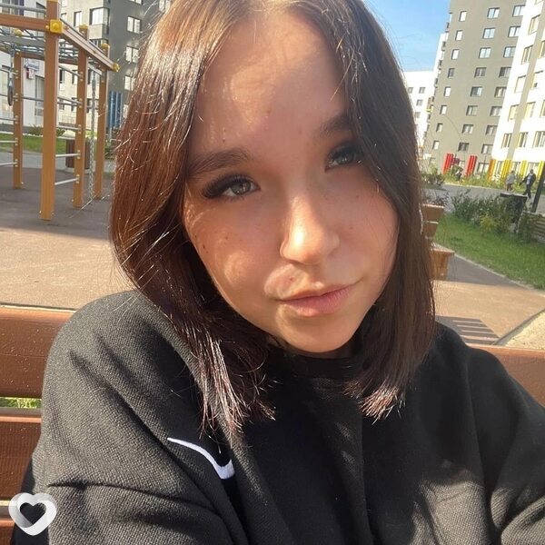Карина, 18, Екатеринбурге — анкета №4302630