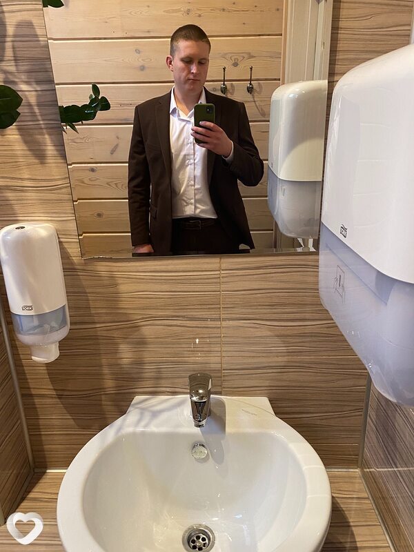 Артем, 23, Барнауле — анкета №4303244