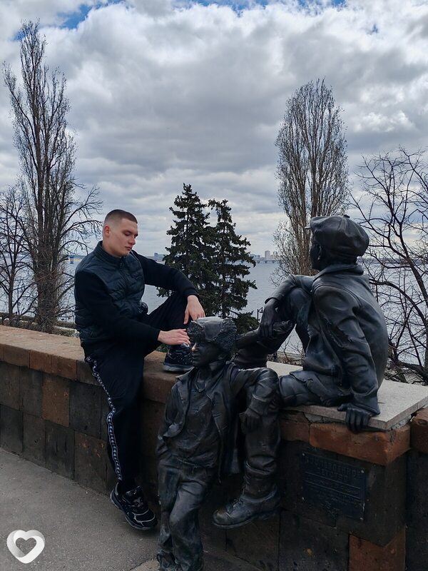 Владимир, 19, Саратове — анкета №4304794
