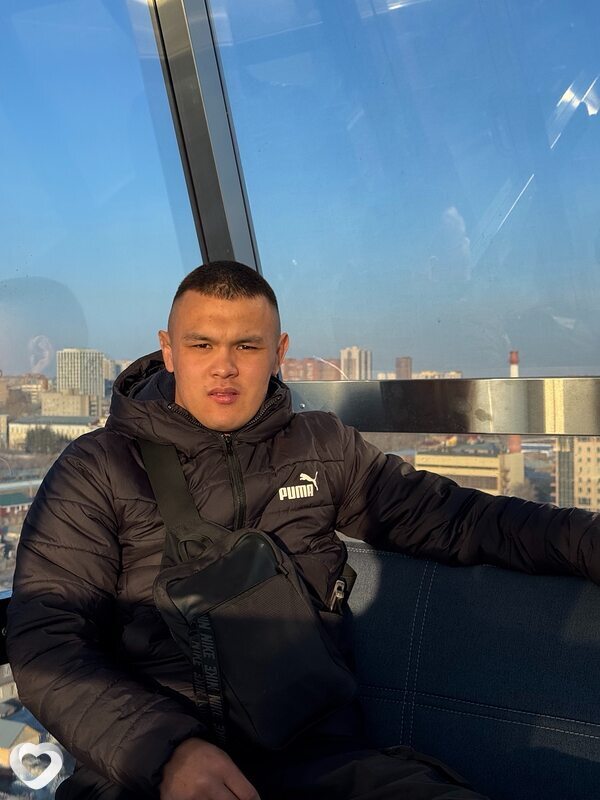 Рунат, 21, Новосибирске — анкета №4305522