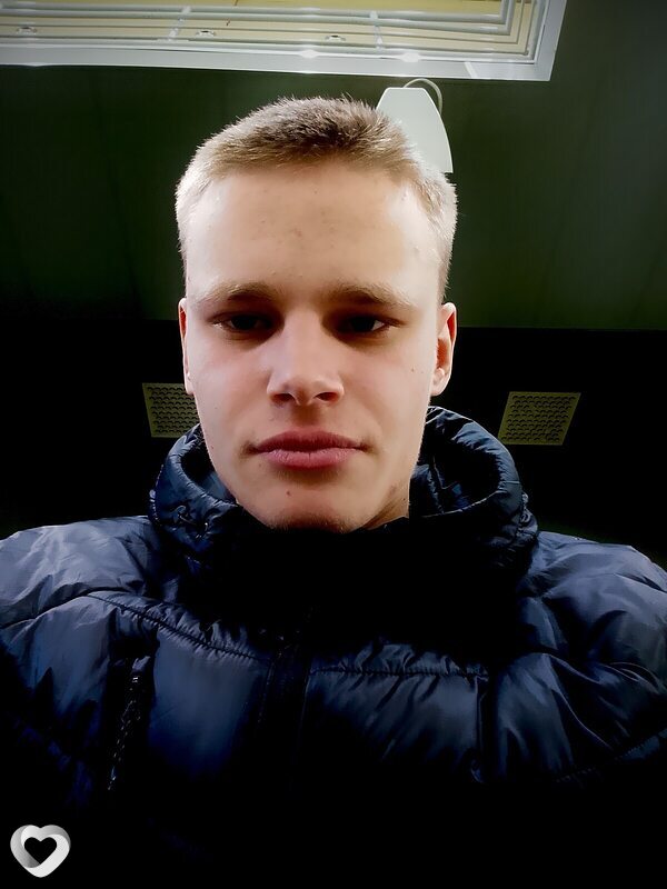 Михаил, 21, Красноярске — анкета №4308853