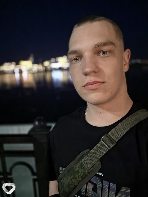 Ярослав, 18, Благовещенске — анкета №4309246