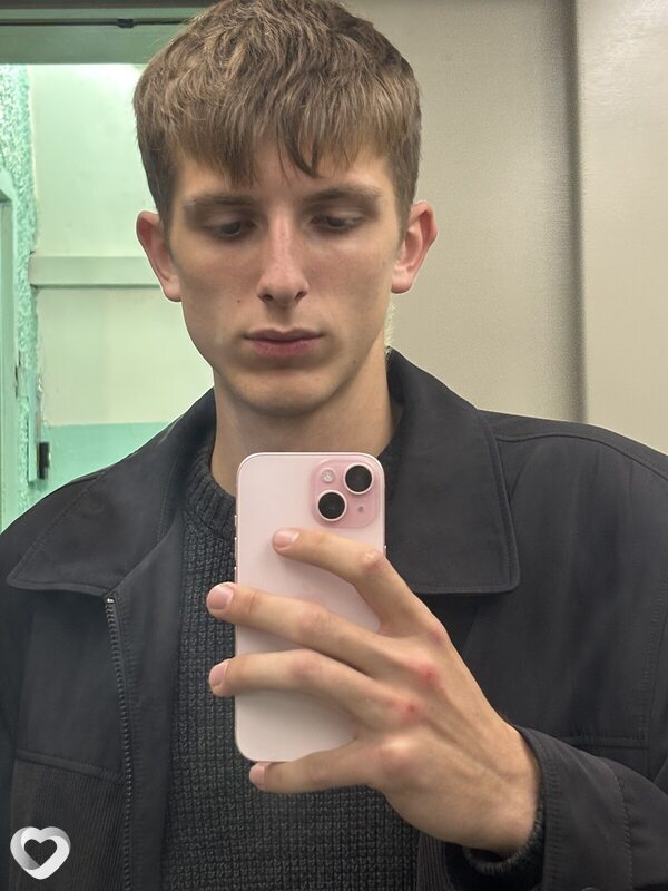 Алексей, 19, Нижневартовске — анкета №4309360