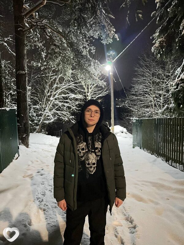 Андрей, 19, Санкт-Петербурге — анкета №4310524