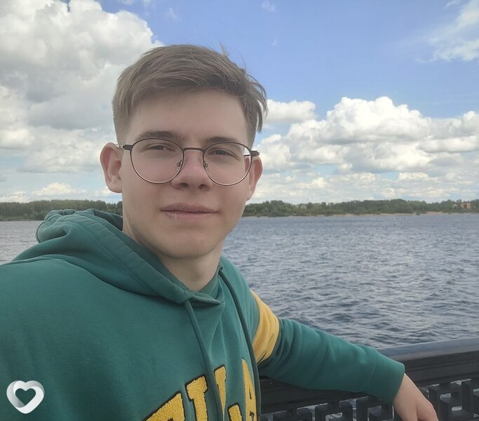 Максим, 19, Смоленске — анкета №4312184