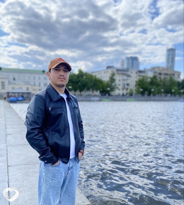 Назар, 24, Екатеринбурге — анкета №4313866