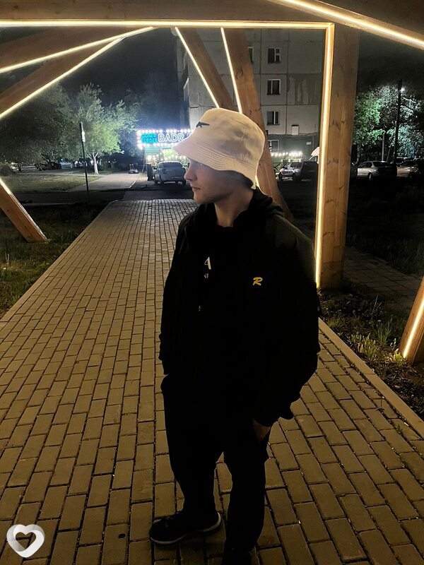 Виктор, 20, Караганде — анкета №4315084
