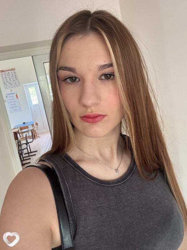 Арина, 19, Томске — анкета №4315297