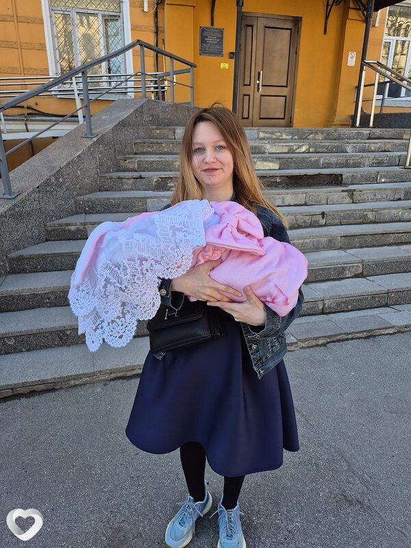 Иришка, 21, Гатчине — анкета №4316414
