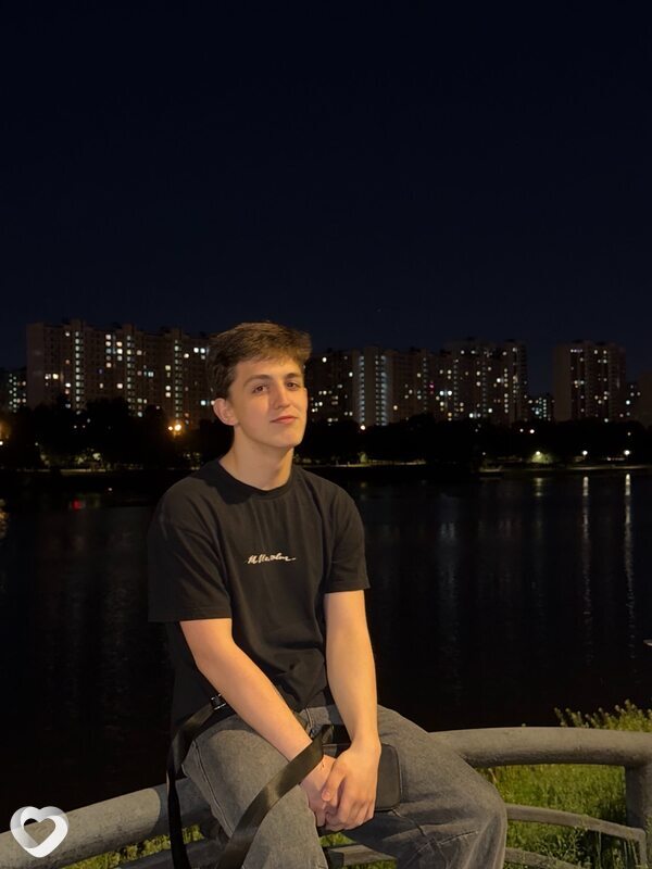 Никита, 19, Москве — анкета №4317447