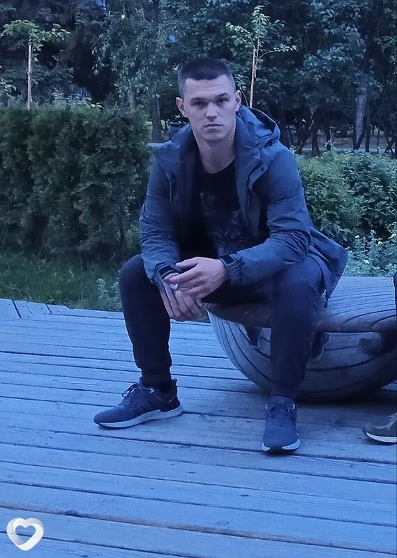 Антон, 27, Москве — анкета №4317998