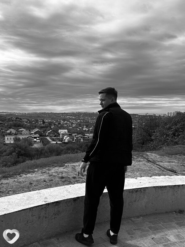 Роман, 24, Саратове — анкета №4318462