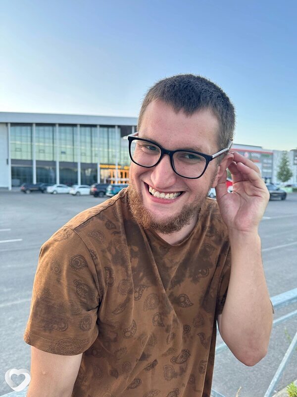 Артём, 27, Пскове — анкета №4318466
