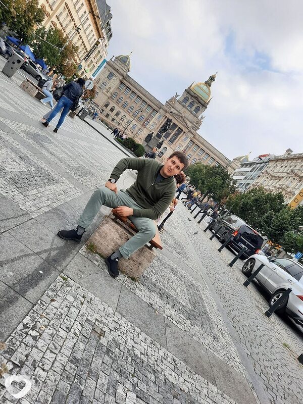 Zakir, Прага