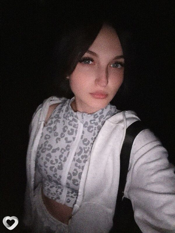 Аня, 18, Барнауле — анкета №4320626