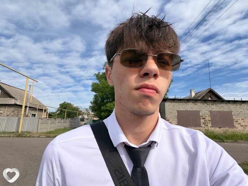 Макс, 21, Макеевке — анкета №4322583