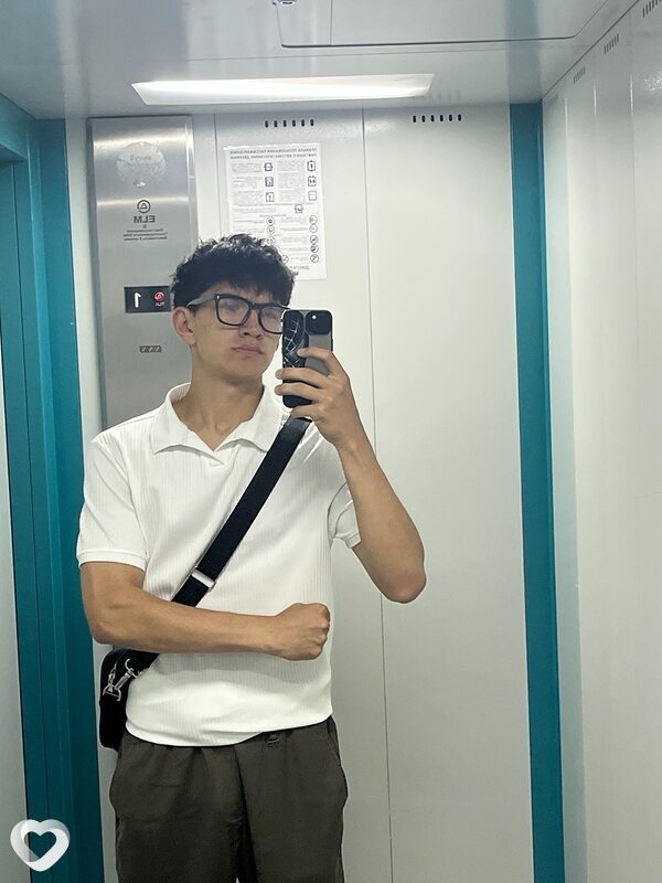 Музаффар, 20, Екатеринбурге — анкета №4324279