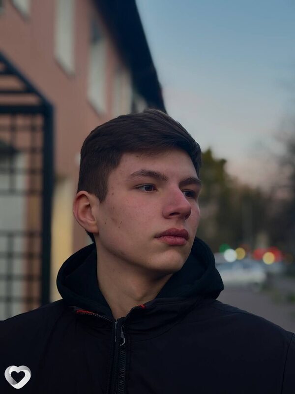Толя, 20, Таразе — анкета №4324516