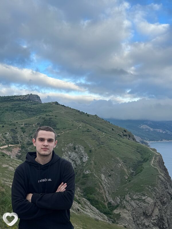 Макс, 19, Ялте — анкета №4324781