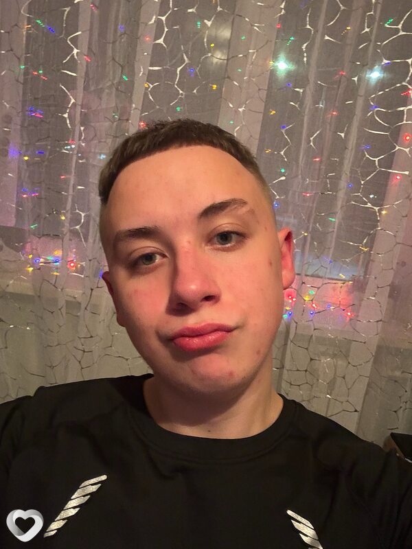 Максим, 18, Минске — анкета №4326440