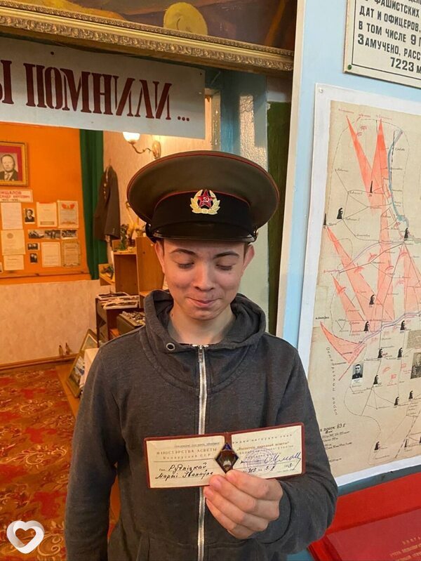 Илья, 18, Калинковичах — анкета №4327572