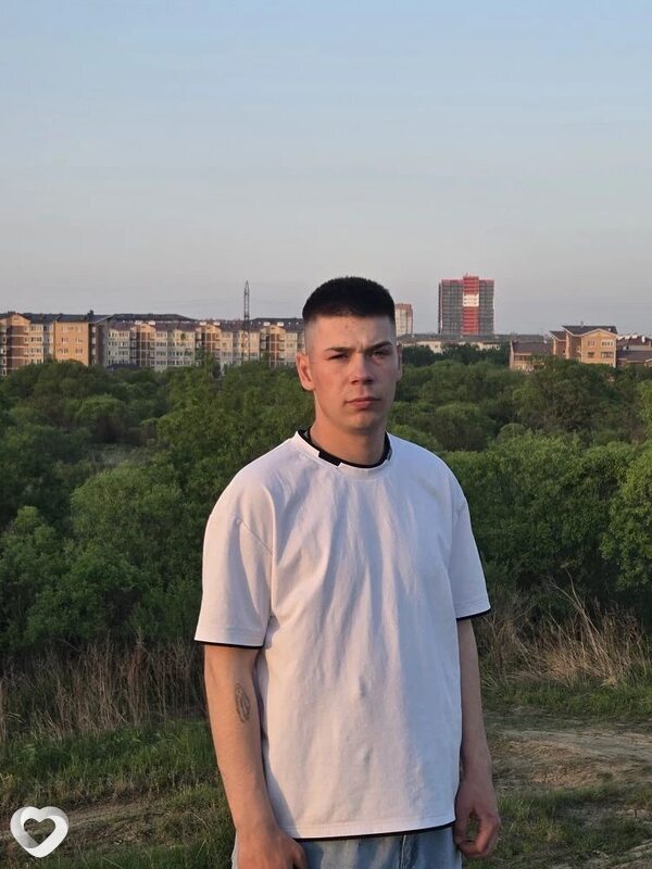Дмитрий, 23, Уссурийске — анкета №4329094