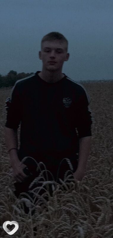 Паша, 18, Киселевске — анкета №4329447