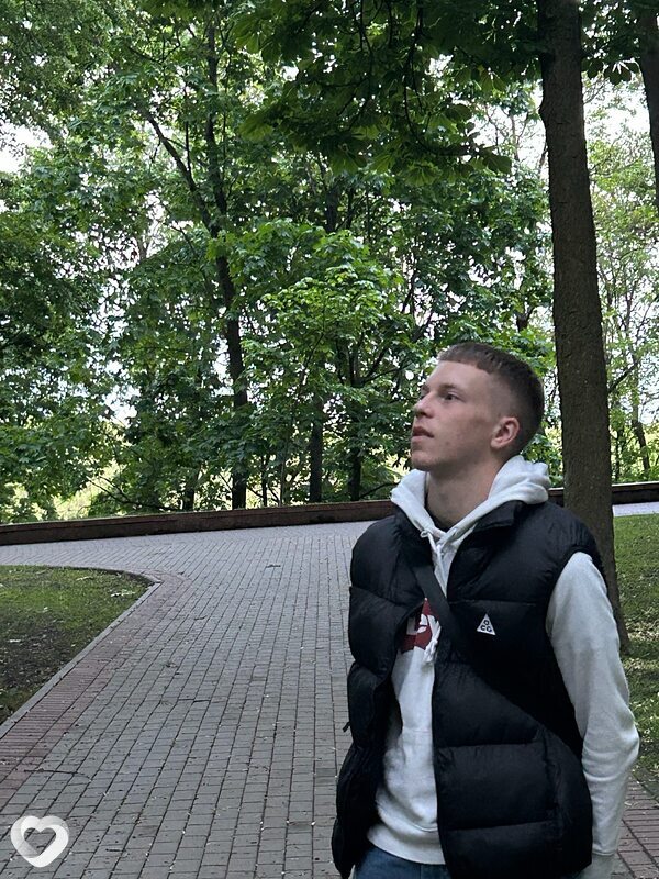 Кирилл, 18, Гомеле — анкета №4329618