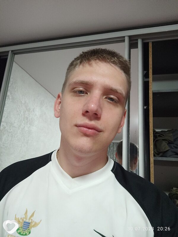 Ярослав, 24, Донецке — анкета №4330216