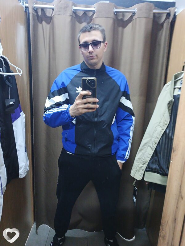 Максим, 21, Омске — анкета №4330230