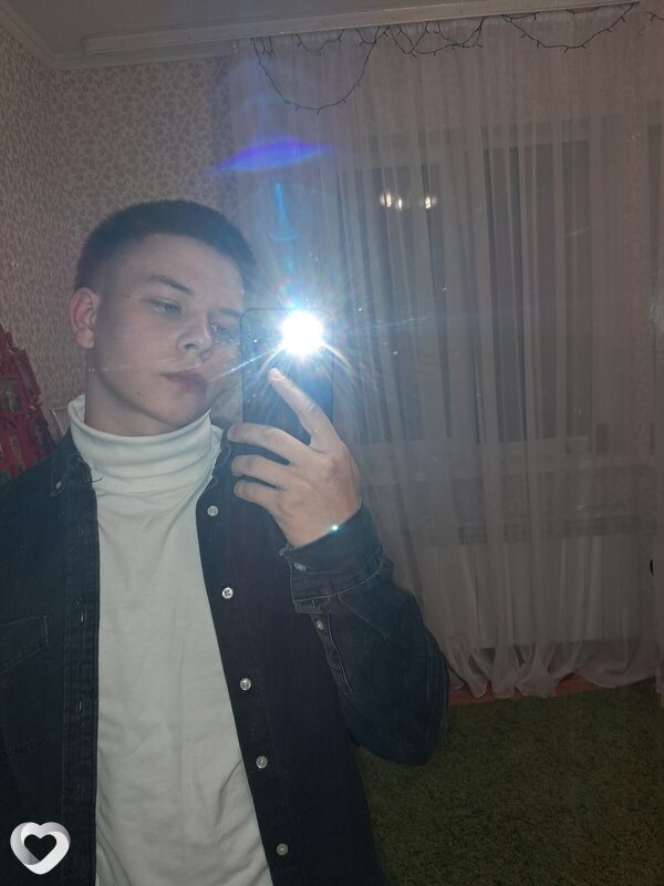 Артем, 21, Бресте — анкета №4332278