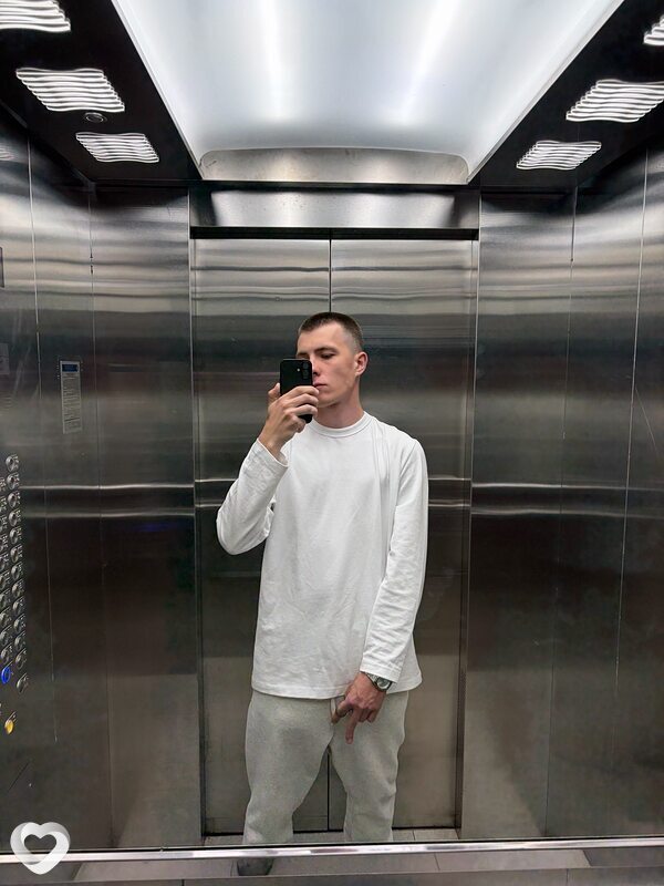 Максим, 22, Москве — анкета №4334181