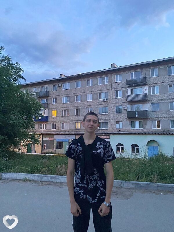 Максим, 21, Вольске — анкета №4334366