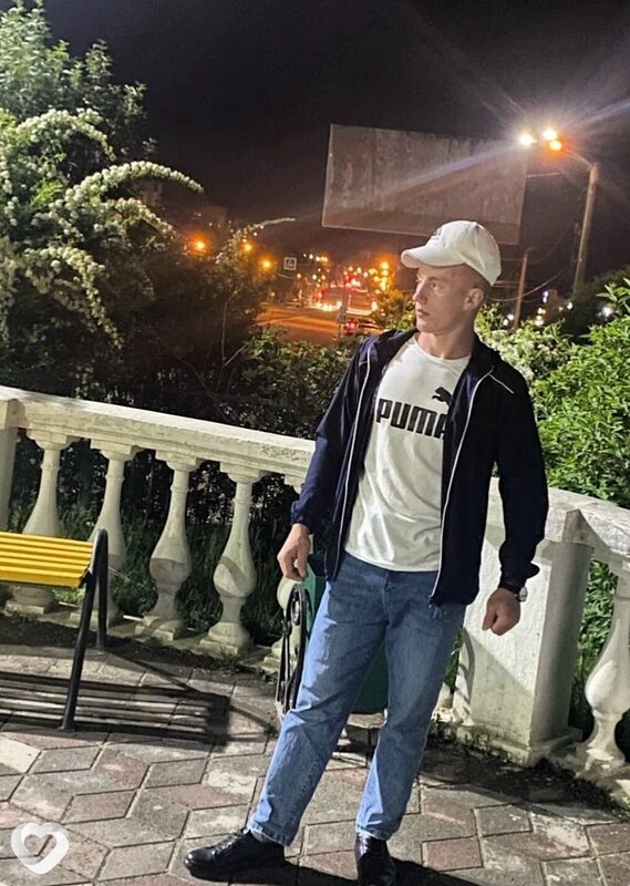 Александр, 24, Артеме — анкета №4336981