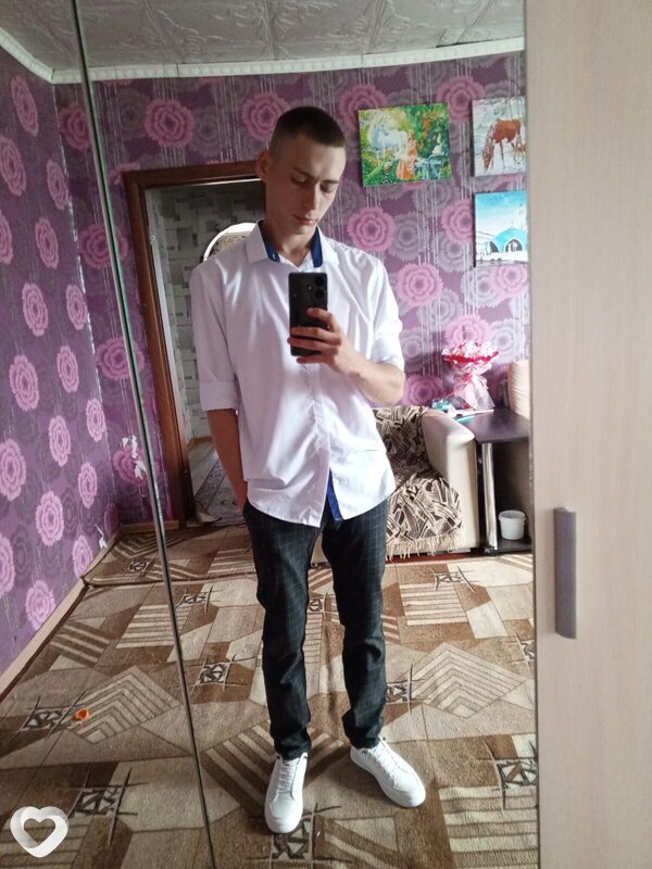 Данил, 22, Черногорске — анкета №4337855
