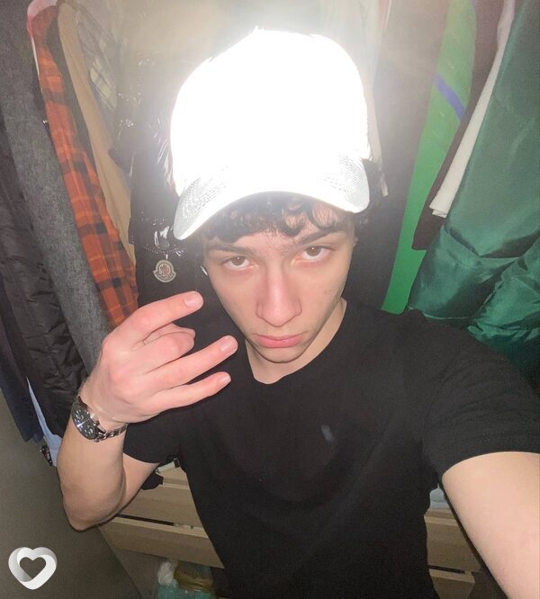 Саша, 19, Санкт-Петербурге — анкета №4337995