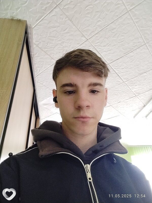 Виталий, 18, Барановичах — анкета №4340010