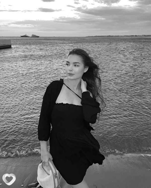 Адель, 29, Екатеринбурге — анкета №4340064
