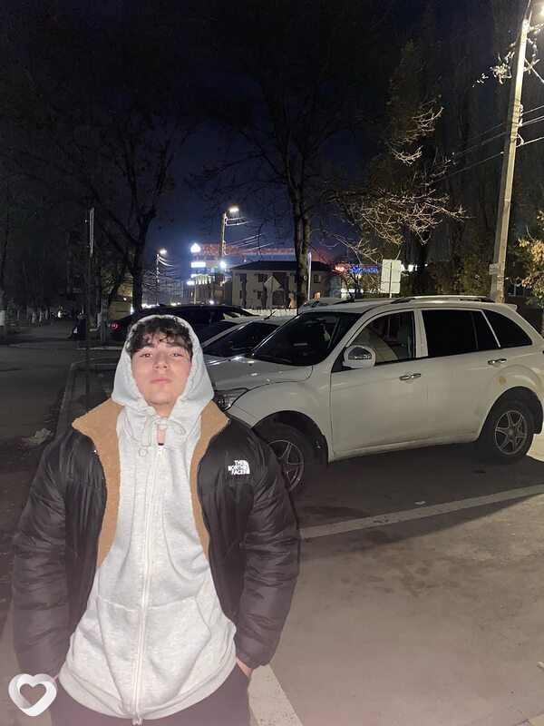 Иван, 19, Пятигорске — анкета №4340455