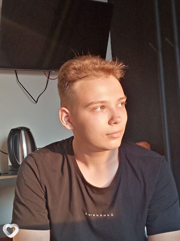 Артём, 19, Минске — анкета №4341574