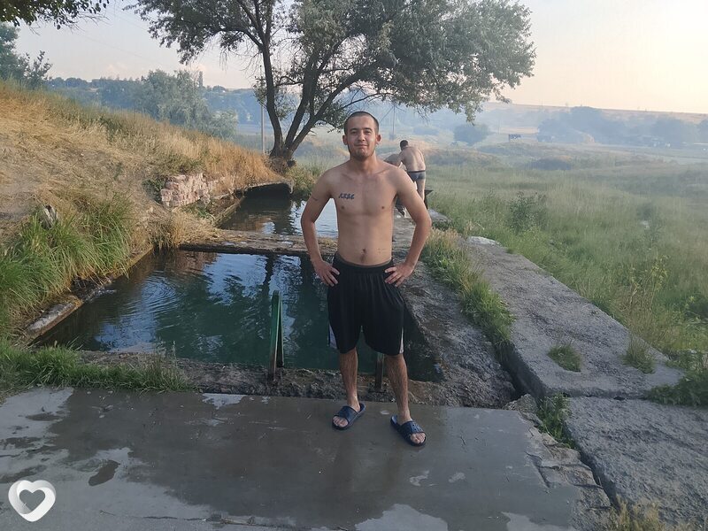 Артем, 20, Мелитополе — анкета №4341898