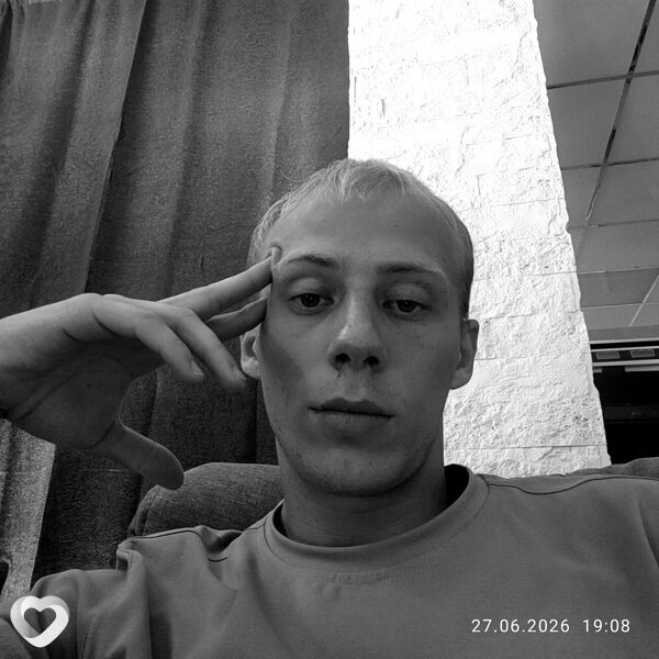 Артём, 20, Пинске — анкета №4343700