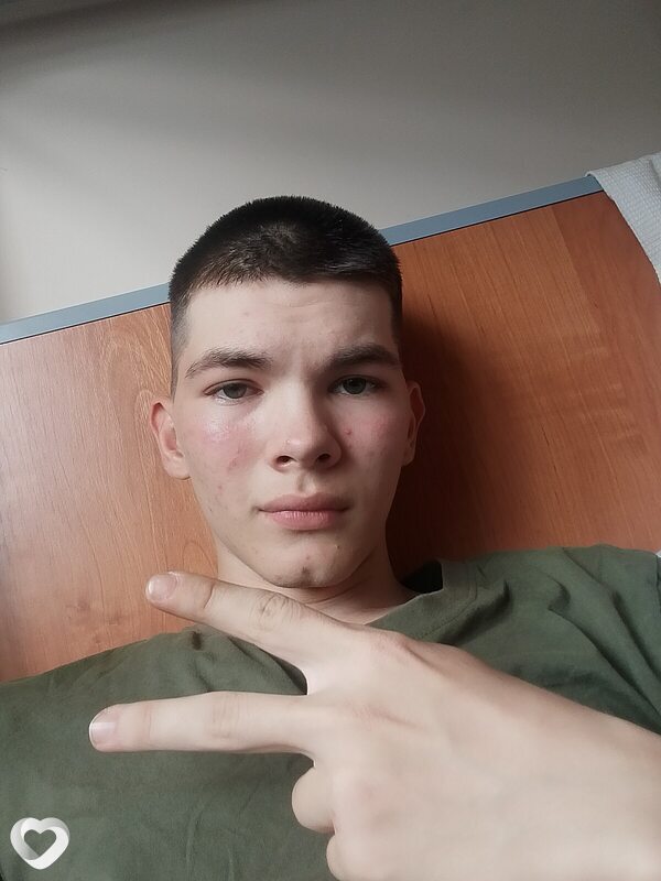 Артём, 21, Самаре — анкета №4345565