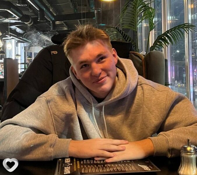 Михаил, 19, Самаре — анкета №4346031