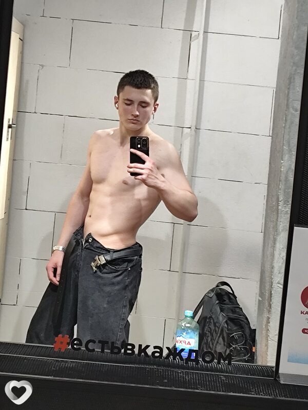 Леонид, 21, Москве — анкета №4346512