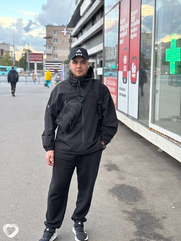 Артур, 22, Донецке — анкета №4347084