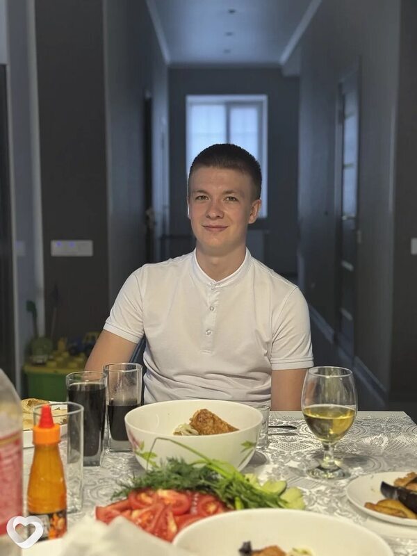 Артем, 26, Мелитополе — анкета №4347308