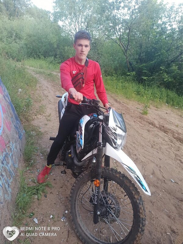 Глеб, 21, Кирове — анкета №4347716