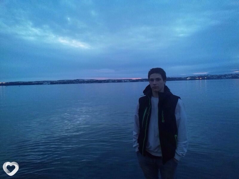 Толик, 25, Североморске — анкета №4354824