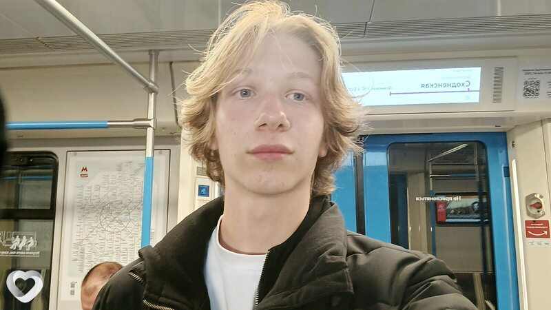 Паша, 18, Москве — анкета №4355902
